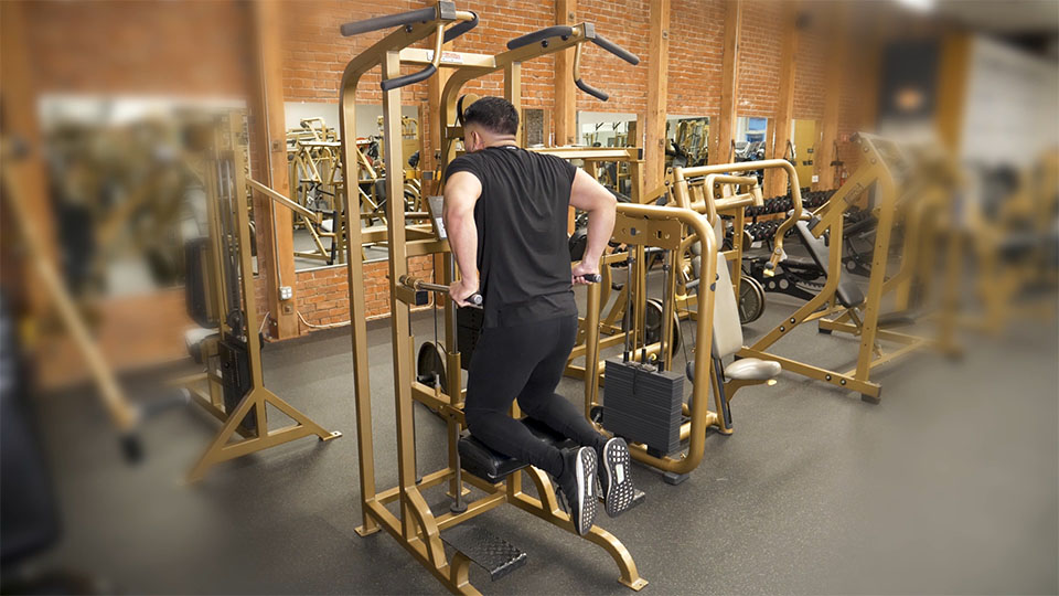 Fondos de Pecho de Rodillas (Máquina Asistida)